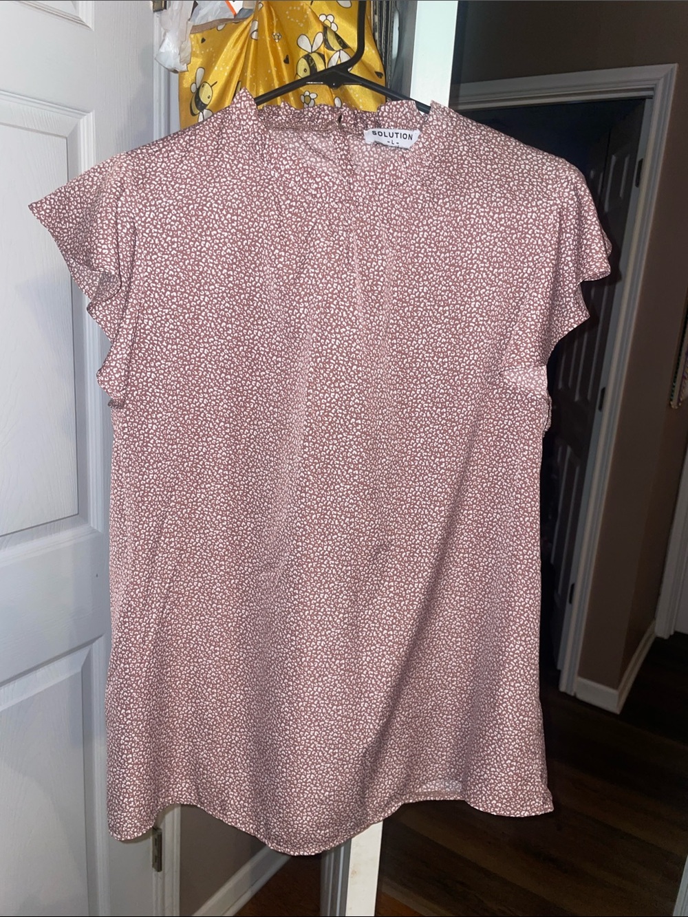 Solutions size large top